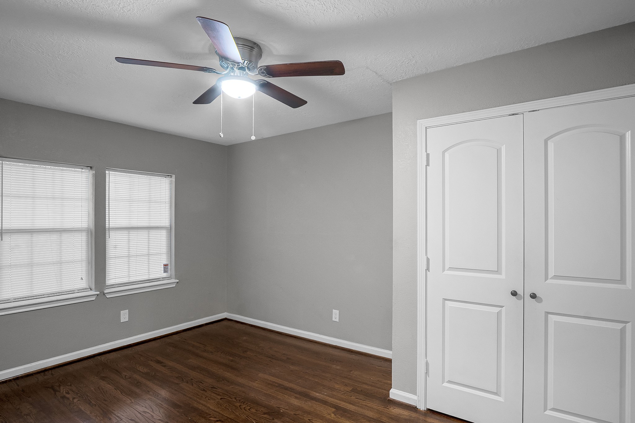 2516 Blueberry Lane Pasadena, TX 77502 - Photo 13 of 19 Bedroom 2