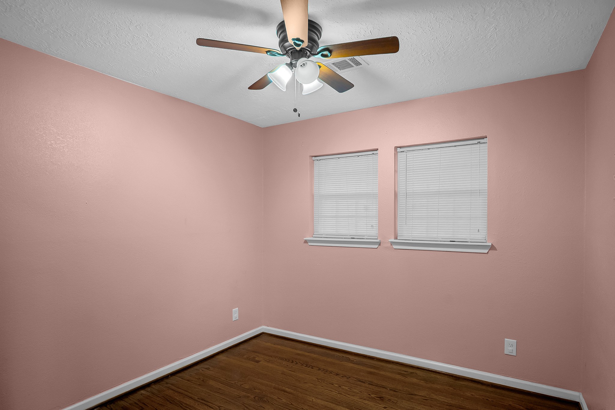 2516 Blueberry Lane Pasadena, TX 77502 - Photo 14 of 19 Bedroom 3