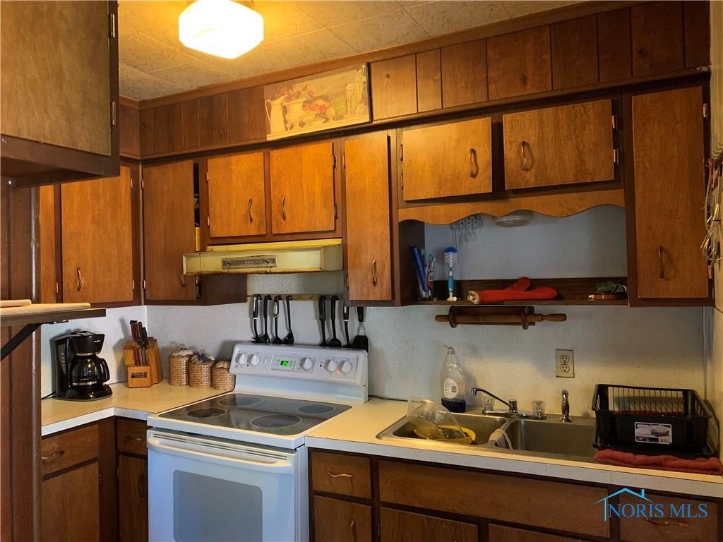 6089 Colchester Road Oregon, OH 43616 - Photo 12 of 29 Gallery Image 12