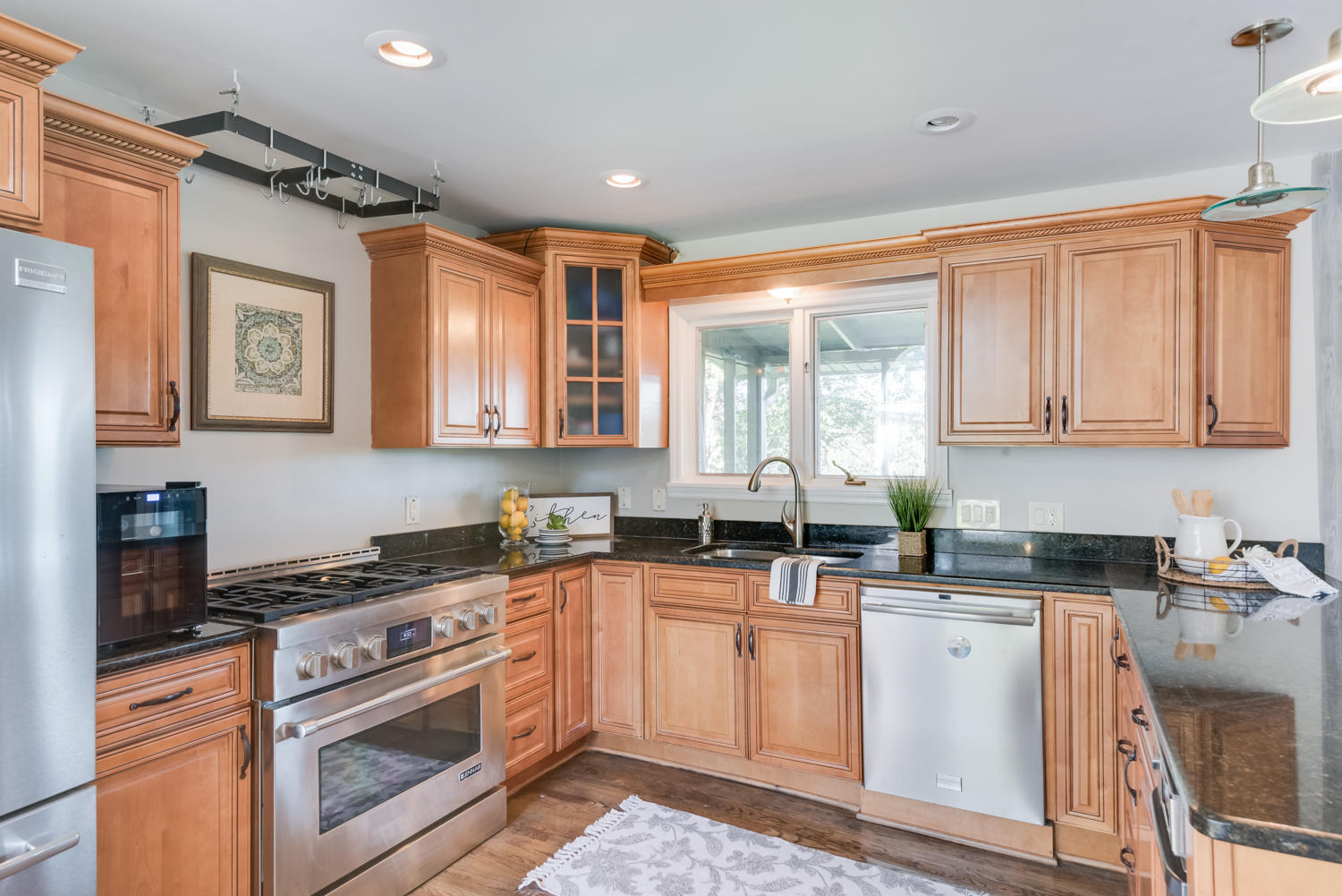 987 Clift Cave Road Soddy Daisy, TN 37379 - Photo 11 of 33 987_Clift_Cave_Dr_23