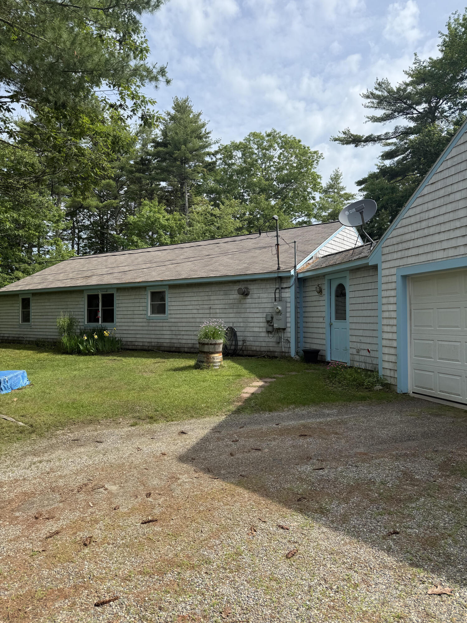 56 Gross Neck Road Waldoboro, ME 04572 - Photo 1 of 25 Tom and Miriam photo front