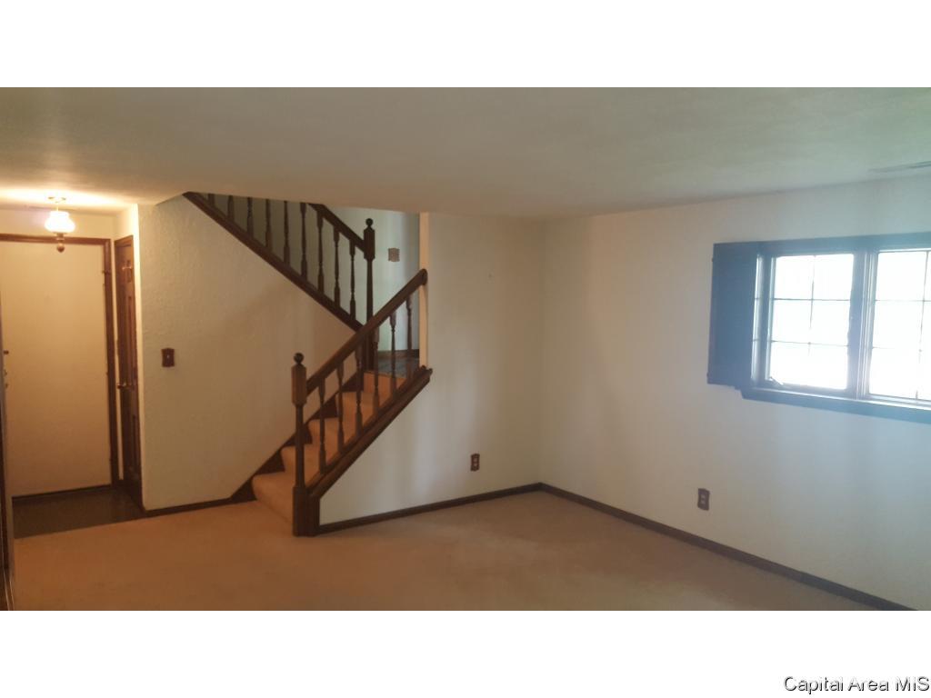 2508 Huntleigh Road Springfield, IL 62704 - Photo 3 of 16