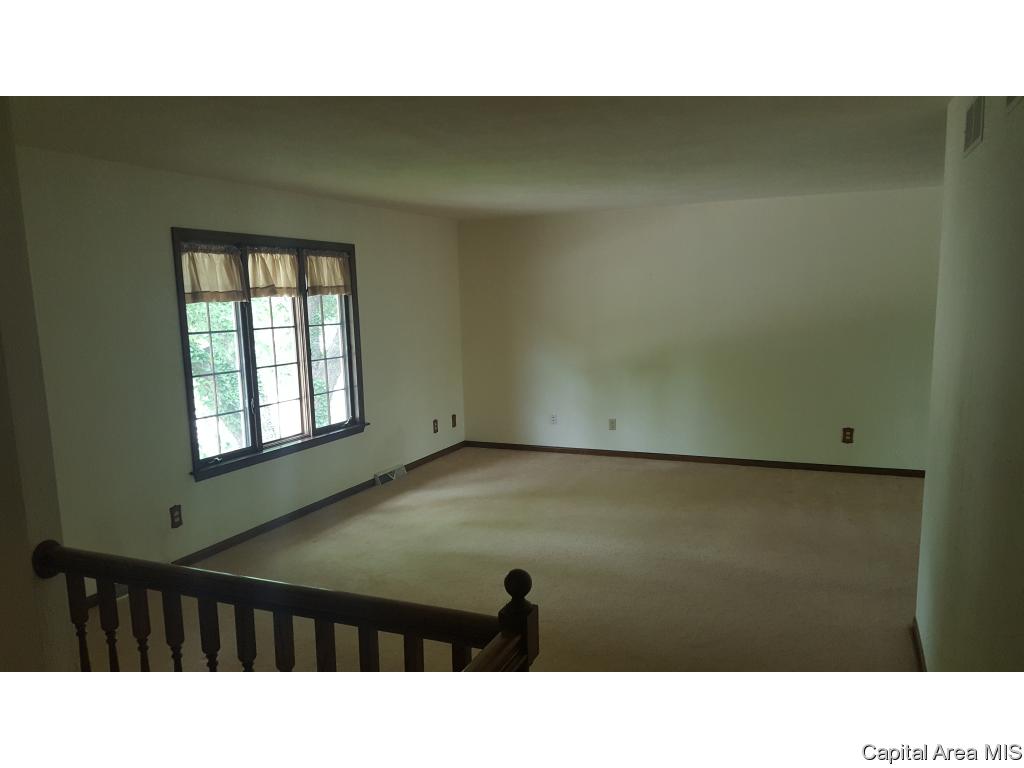 2508 Huntleigh Road Springfield, IL 62704 - Photo 4 of 16