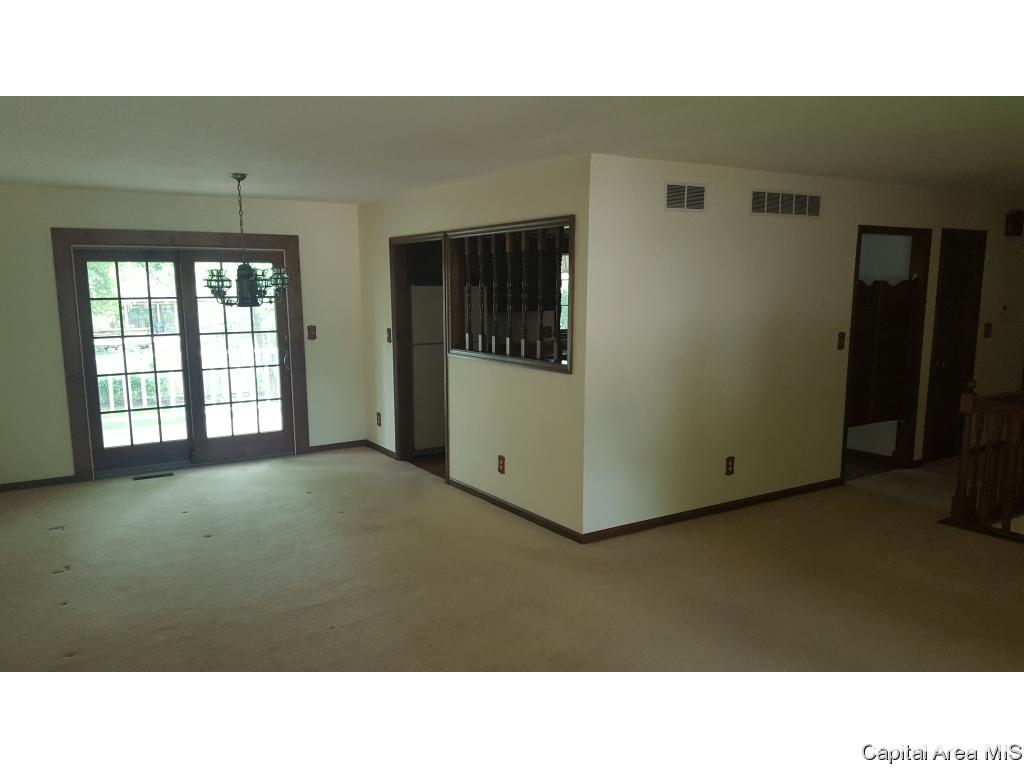 2508 Huntleigh Road Springfield, IL 62704 - Photo 5 of 16