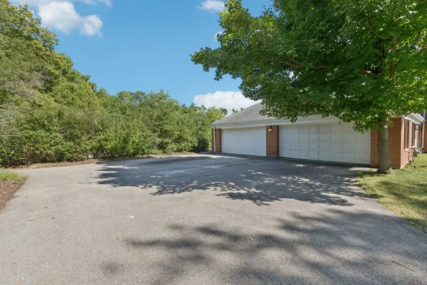 $1,198,000 | 60 Ridge Road, Barrington Hills, IL 60010