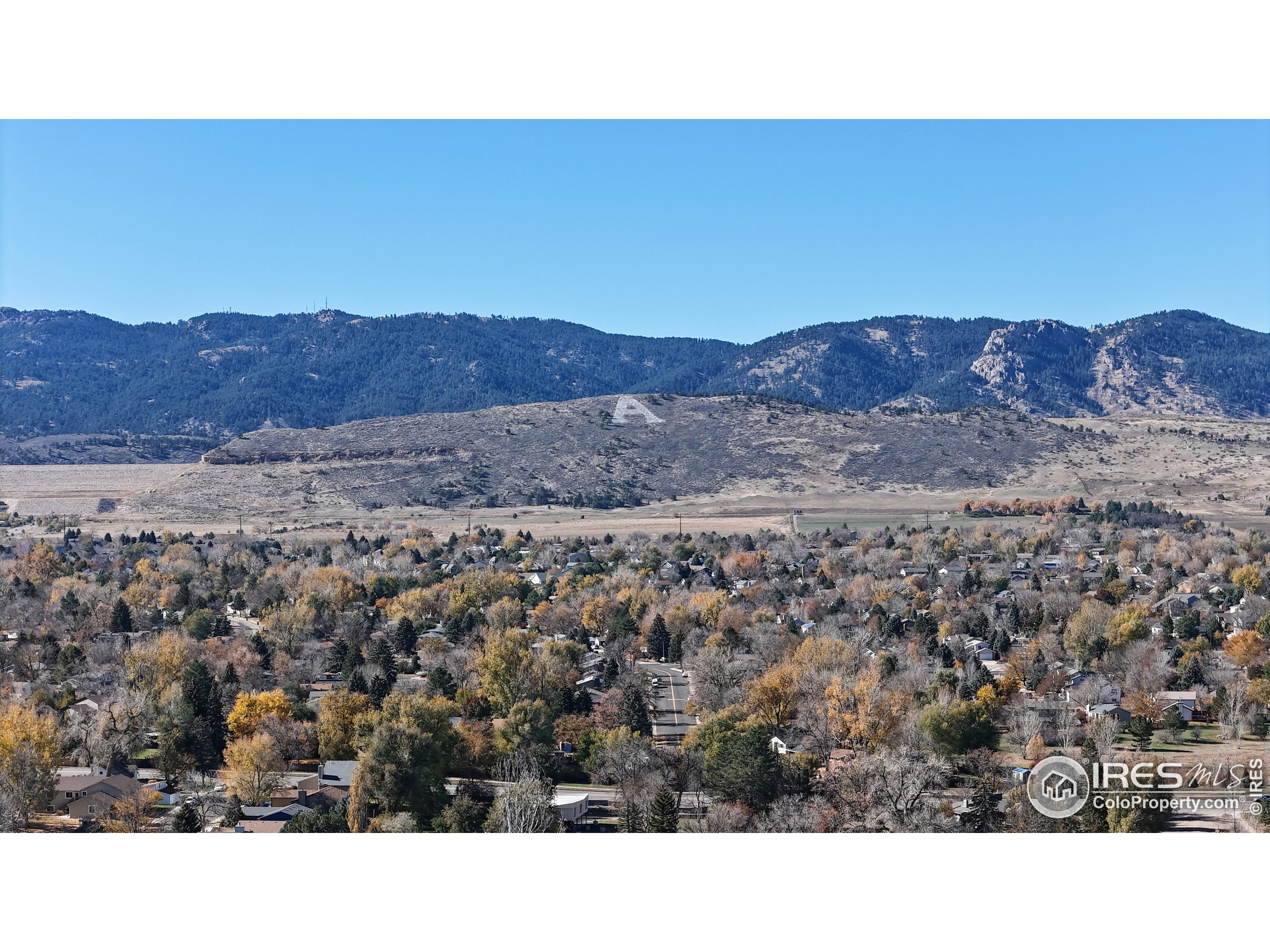 1705 Heatheridge Road, Unit G302 Fort Collins, CO 80526 - Photo 34 of 36 a black and white photo of a city
