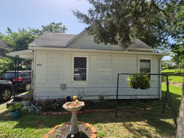 $50,000 | 2313 Glenwood Avenue, Eldorado, IL 62930