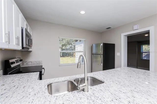 $1,970 | 5203 Montague Place, Orlando, FL 32808