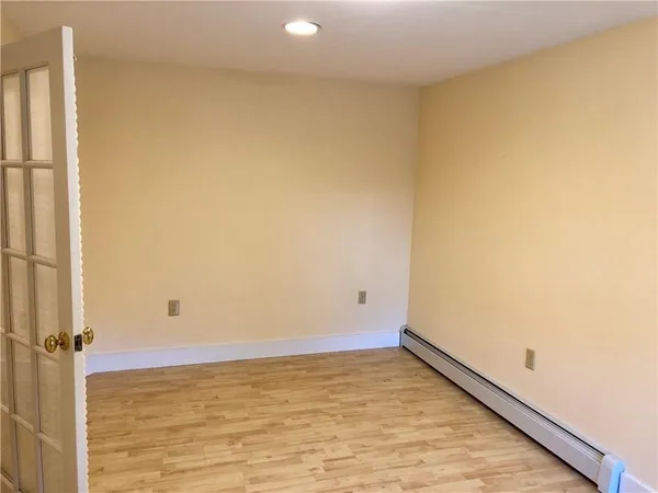 $3,700 | 16 Clearview Avenue, Unit D, Portsmouth, RI 02871