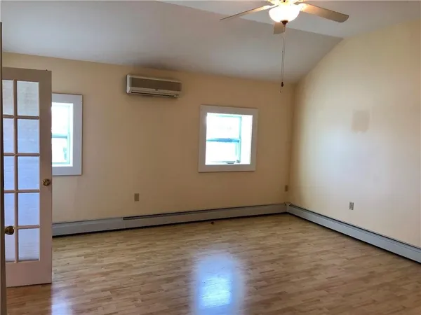 $3,700 | 16 Clearview Avenue, Unit D, Portsmouth, RI 02871
