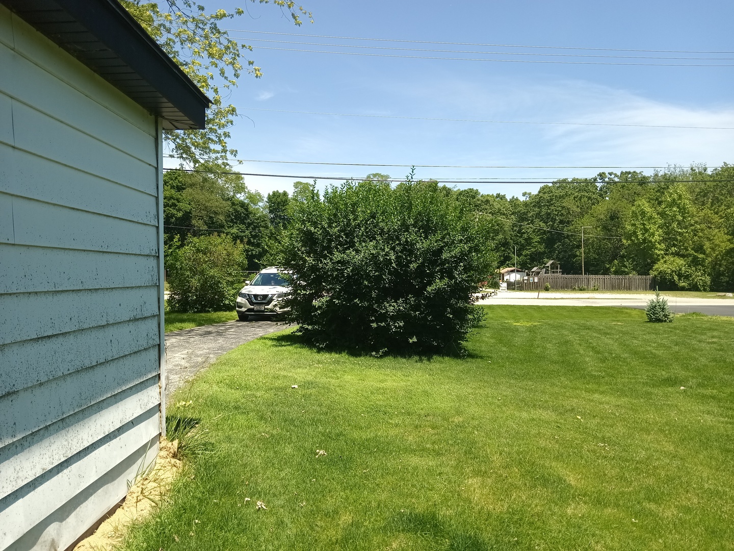 9867 17th Street Zion, IL 60099 - Photo 7 of 15 a view of yard with grass and green space