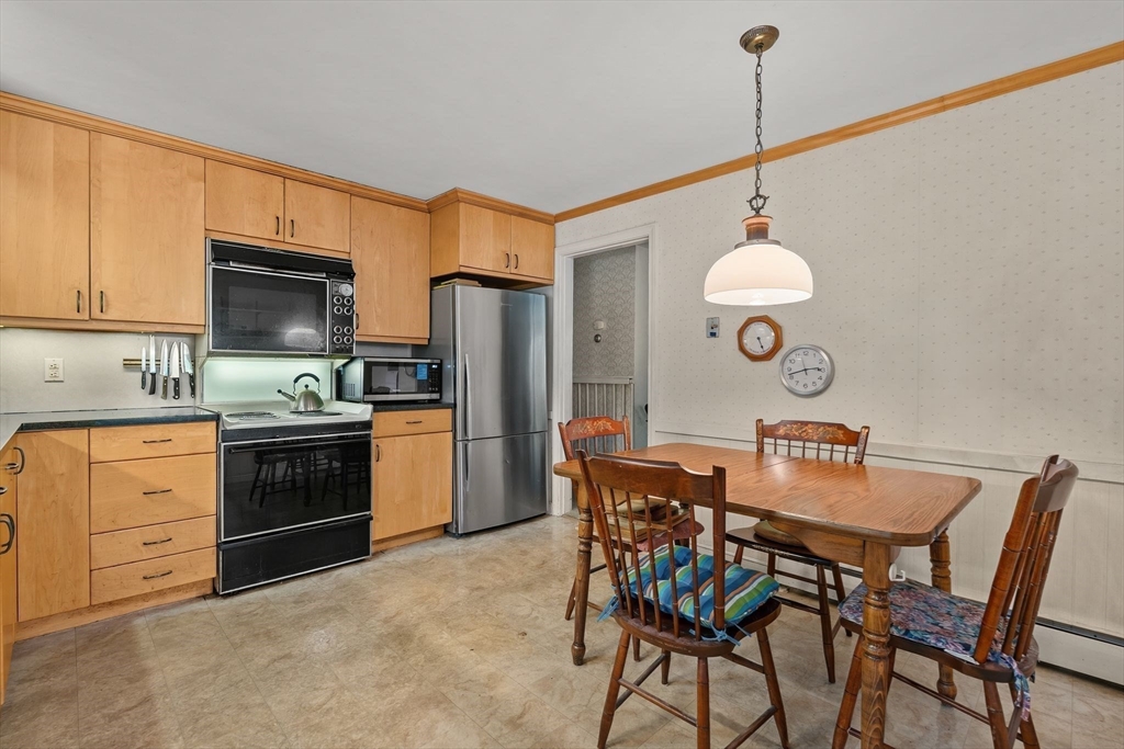 8 Dana Road Bedford, MA 01730 - Photo 10 of 41 Gallery Image 10