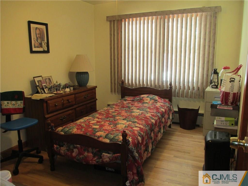 91 Harding Avenue Edison, NJ 08820 - Photo 14 of 18 Gallery Image 14