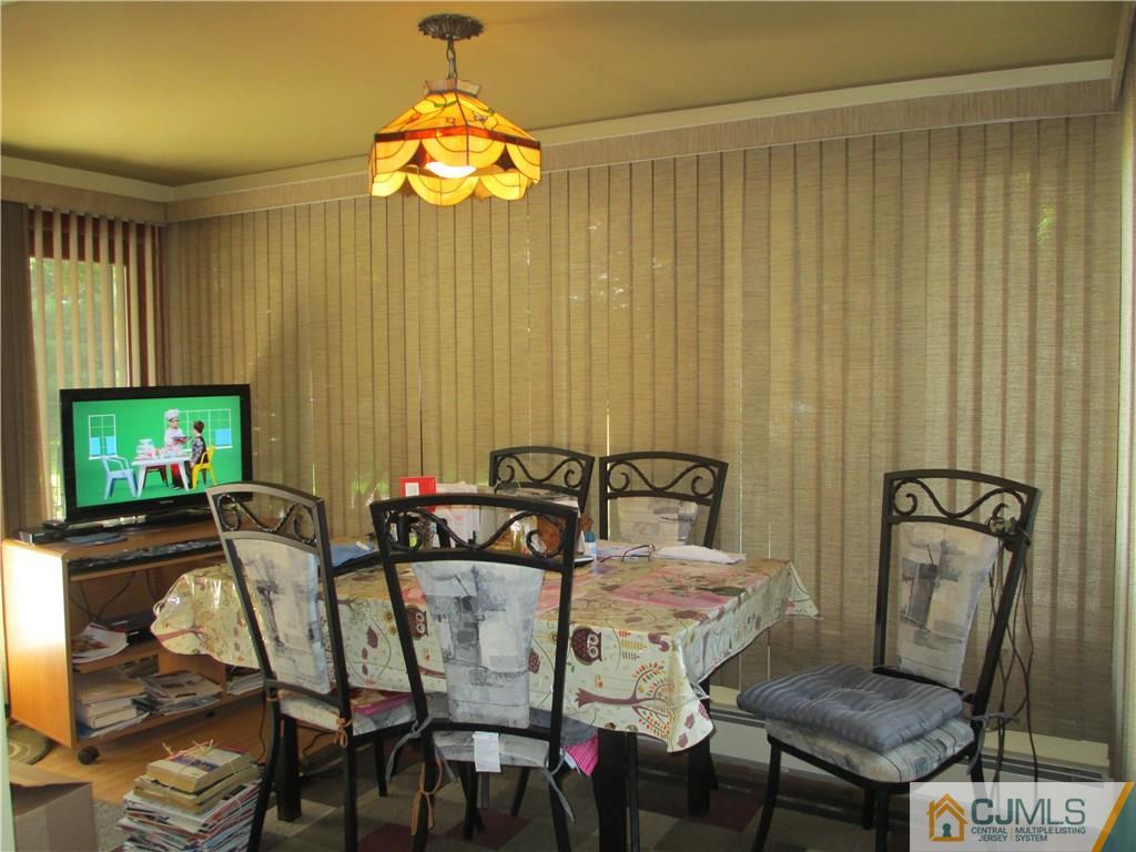 91 Harding Avenue Edison, NJ 08820 - Photo 8 of 18 Gallery Image 8