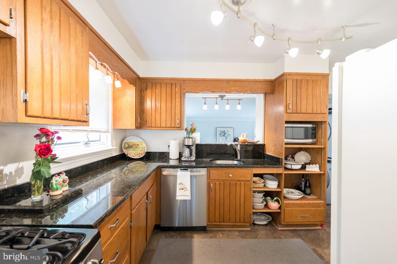 8007 Jackson Road Alexandria, VA 22308 - Photo 11 of 49 The kitchen was totally renovated in 2016.
