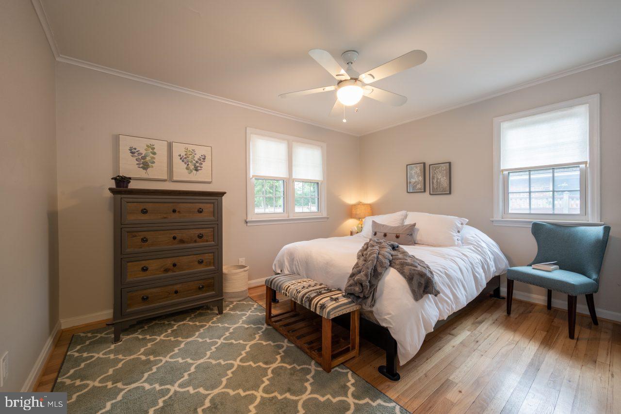 8007 Jackson Road Alexandria, VA 22308 - Photo 18 of 49 Primary bedroom - room for a king size bed