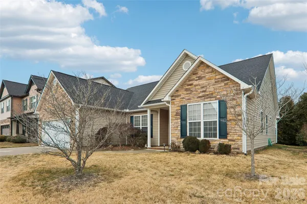 $593,000 | 1 Breyerton Court, Asheville, NC 28804