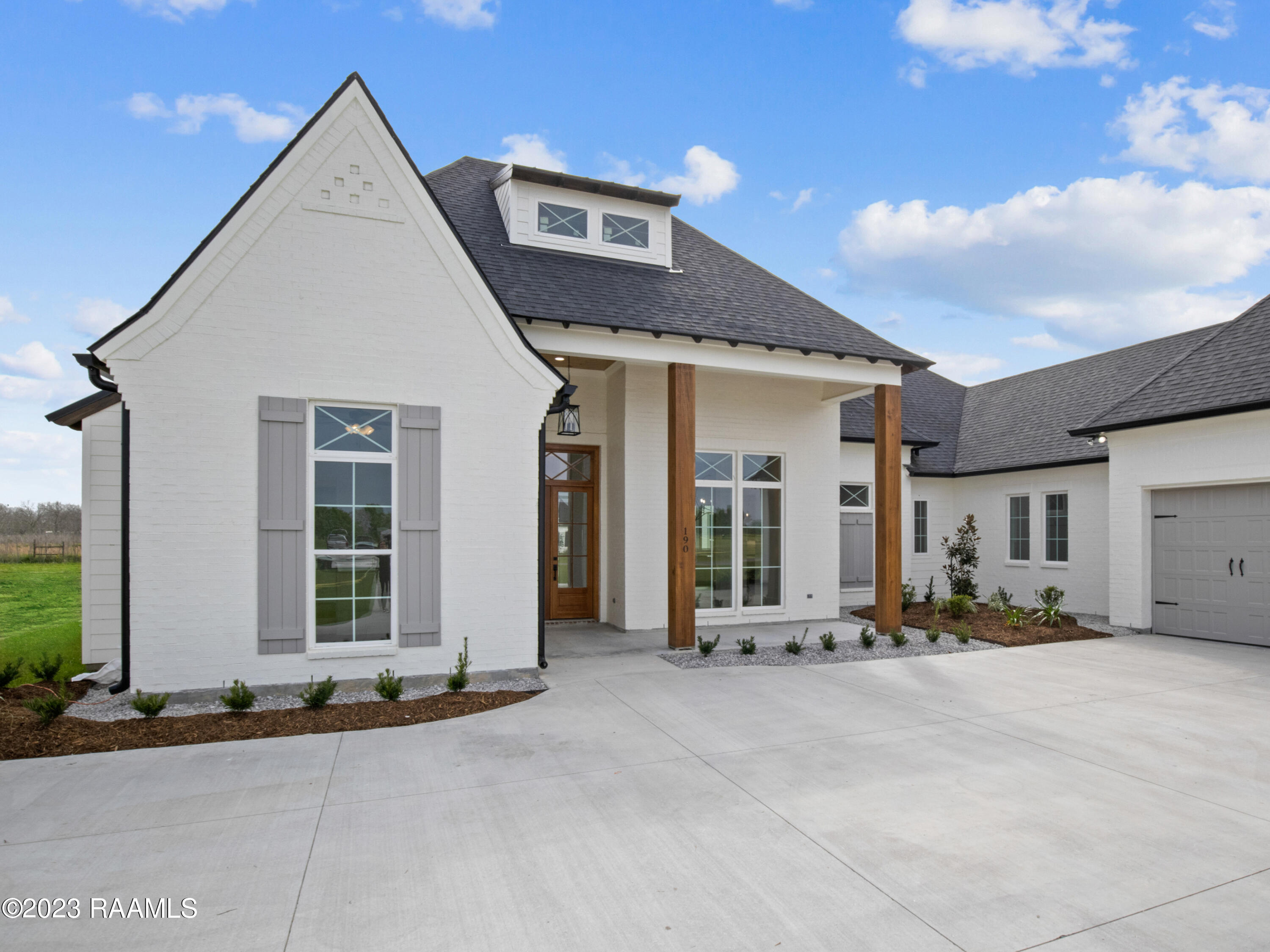 190 Cypress Bend Road Scott, LA 70583 - Photo 3 of 28 IMG_1549