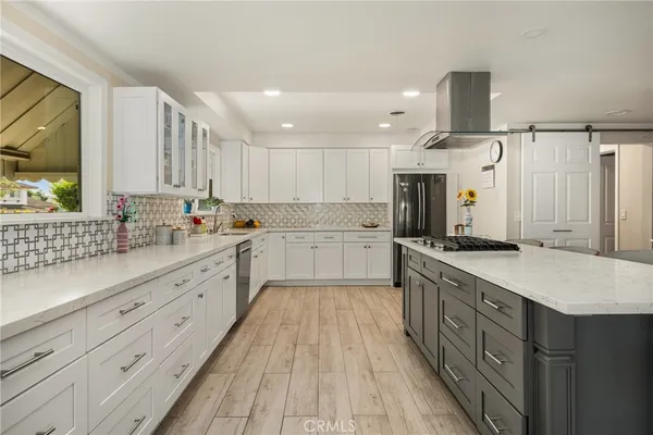 $1,495,000 | 909 North Cleveland Street, Orange, CA 92867