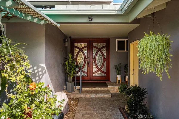 $1,495,000 | 909 North Cleveland Street, Orange, CA 92867