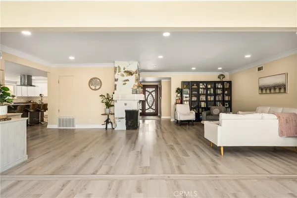 $1,495,000 | 909 North Cleveland Street, Orange, CA 92867