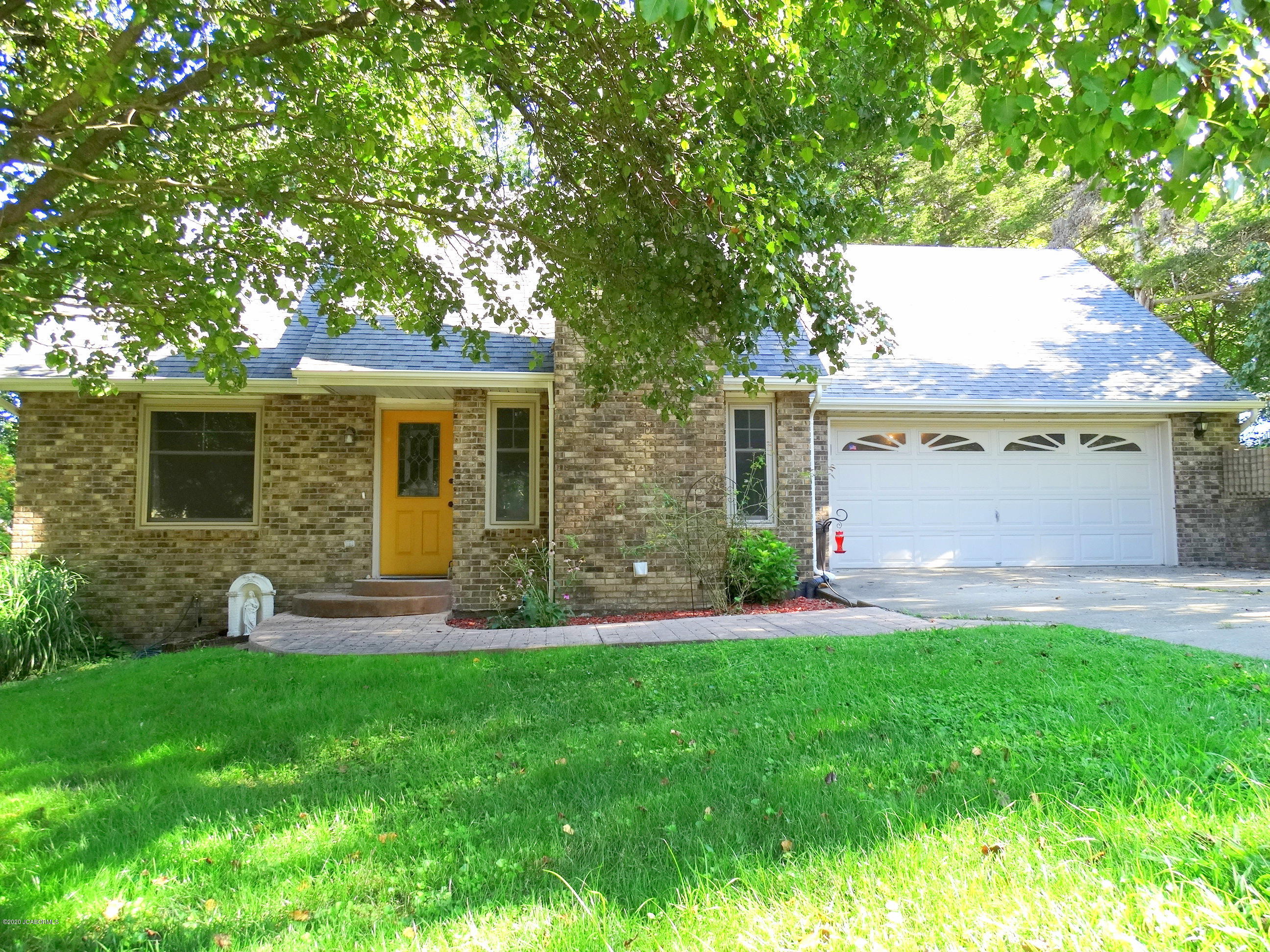 2400 Colonial Hills Road Jefferson City, MO 65109 - Photo 1 of 1