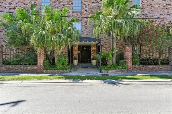 $225,000 | 732 Cherokee Street, Unit 103, New Orleans, LA 70118