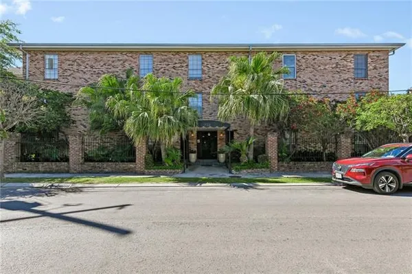 $225,000 | 732 Cherokee Street, Unit 103, New Orleans, LA 70118