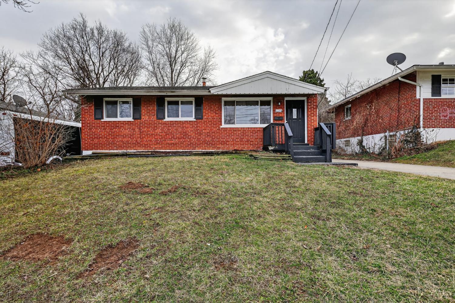 2547 Adams Road Cincinnati, OH 45231 - Photo 1 of 32