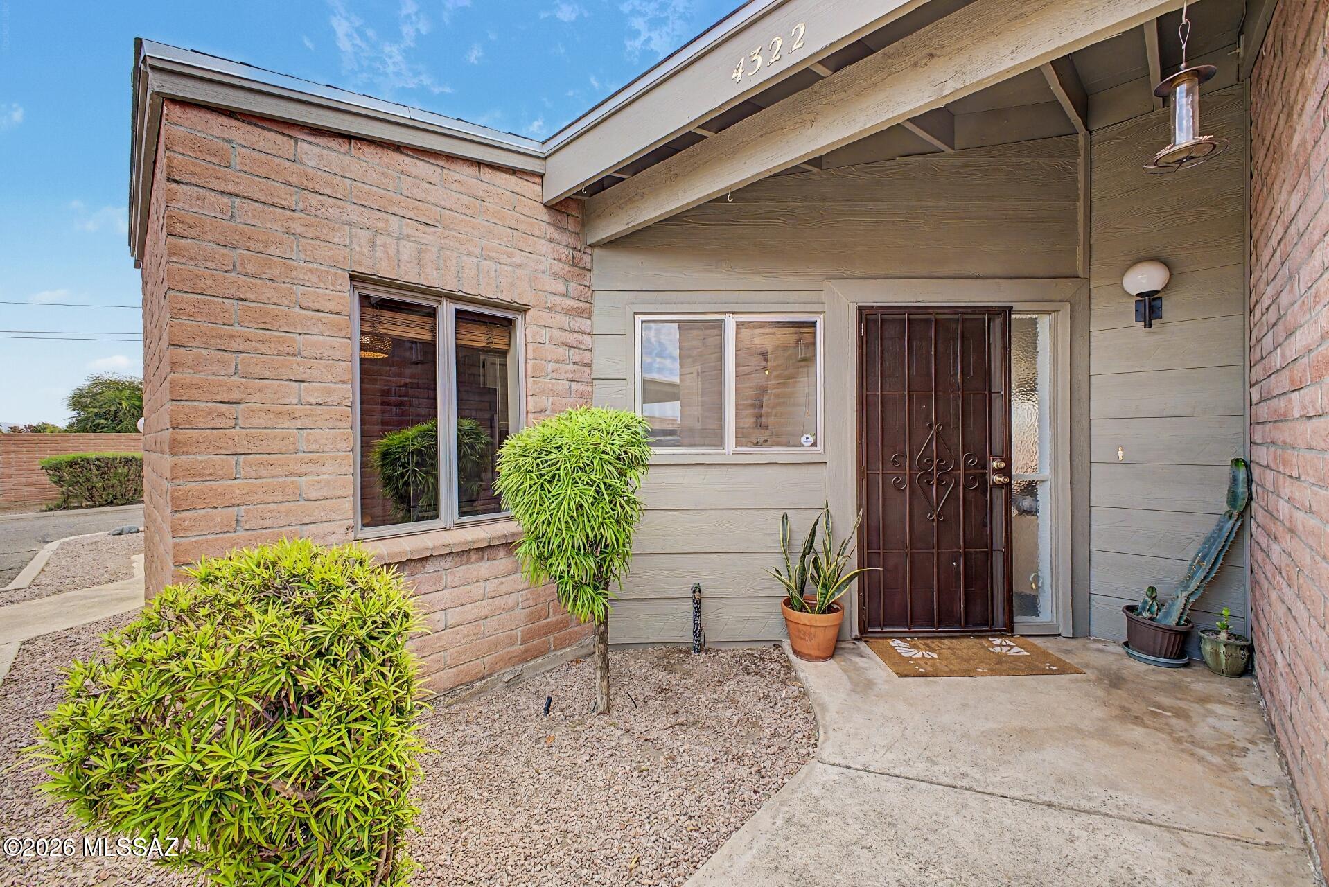 4322 East Allison Road Tucson, AZ 85712 - Photo 3 of 30