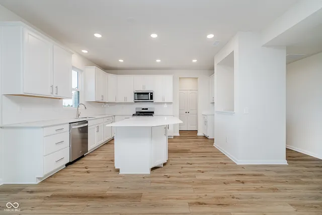 $470,900 | 6353 Stone Side Drive, Plainfield, IN 46168