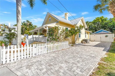 $599,000 | 748 11th Avenue North, St. Petersburg, FL 33701