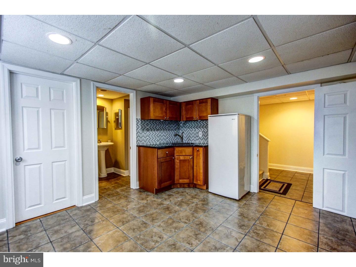 548 Edison Furlong Road Furlong, PA 18925 - Photo 22 of 25 Wet Bar