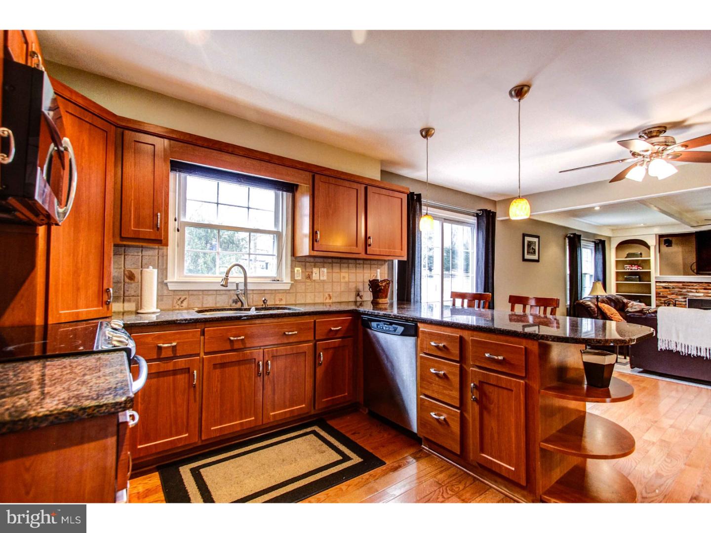 548 Edison Furlong Road Furlong, PA 18925 - Photo 6 of 25 Kitchen
