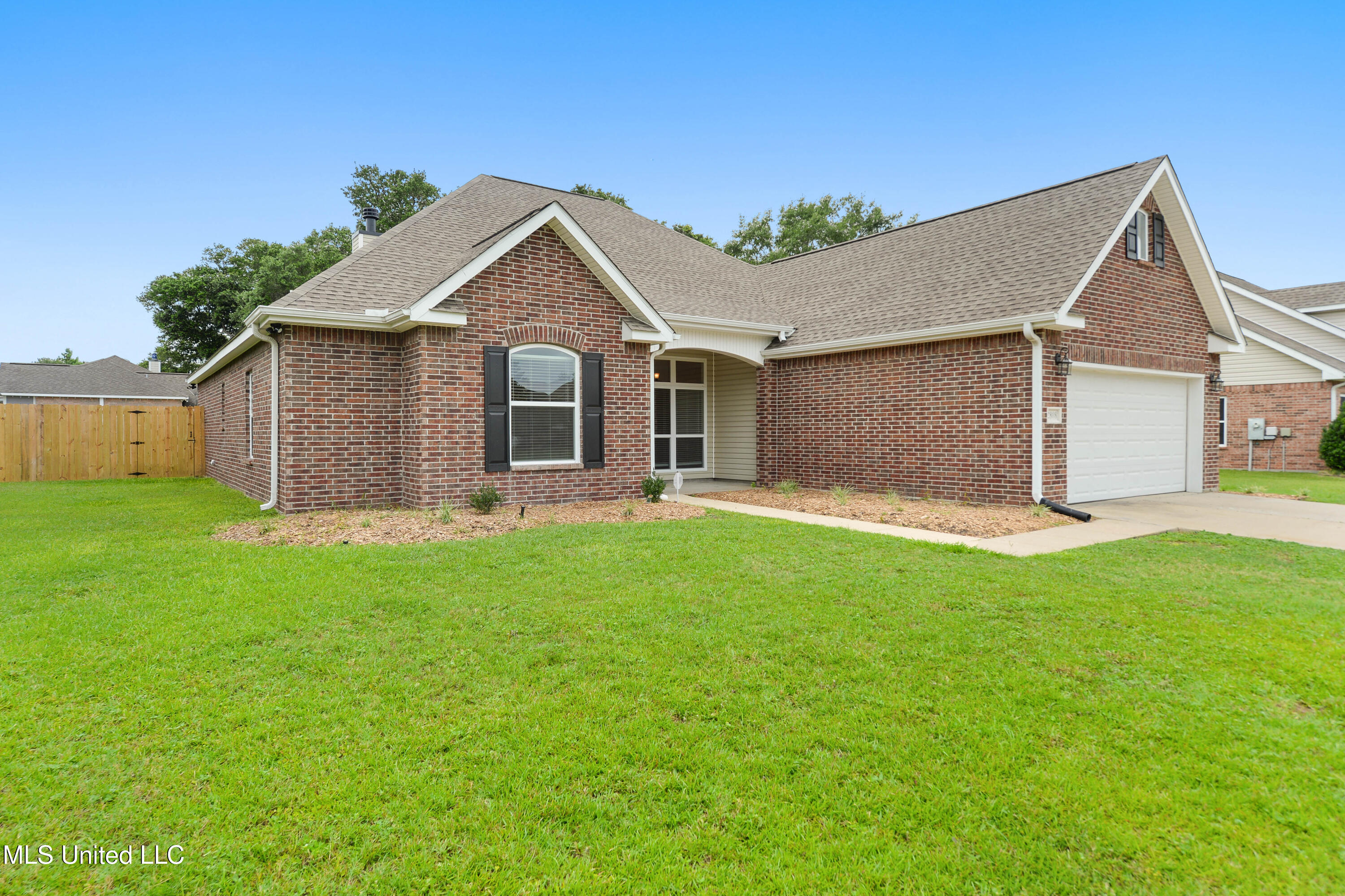 2808 Rue Beaux Chenes Central Ocean Springs, MS 39564 - Photo 2 of 42 002