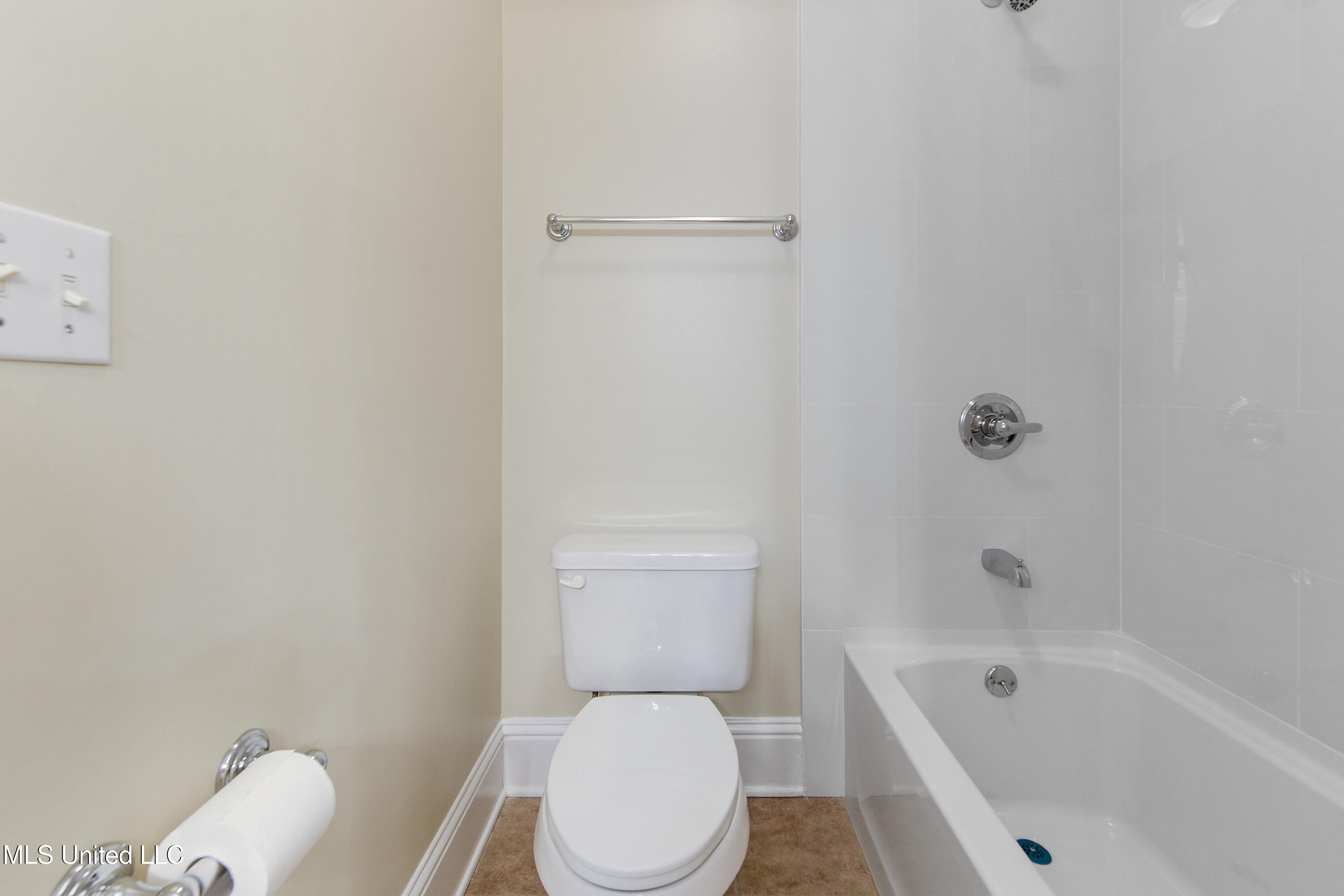 2808 Rue Beaux Chenes Central Ocean Springs, MS 39564 - Photo 24 of 42 027