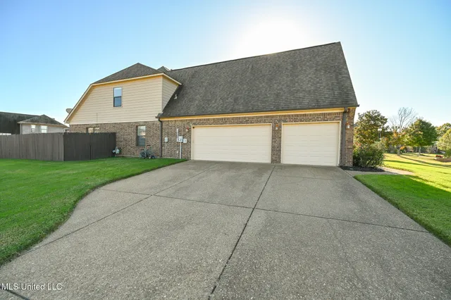 $499,900 | 14291 Buttercup Drive, Olive Branch, MS 38654