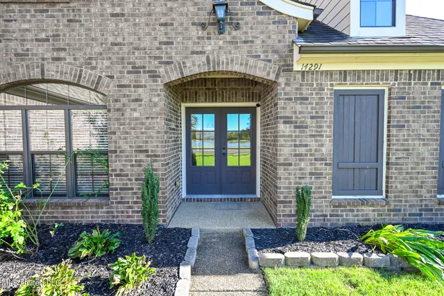 $499,900 | 14291 Buttercup Drive, Olive Branch, MS 38654