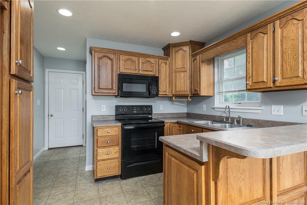5419 Sky Ridge Road Charlestown, IN 47111 - Photo 10 of 42 Gallery Image 10