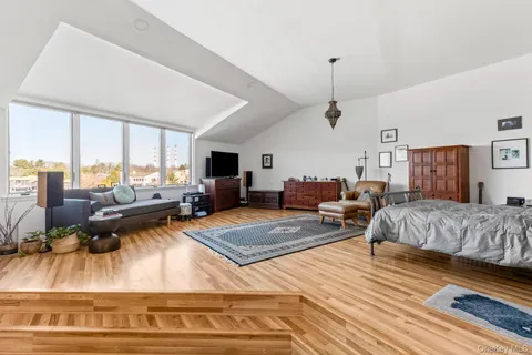 $1,699,000 | 6 Lady Jane Way, Northport, NY 11768