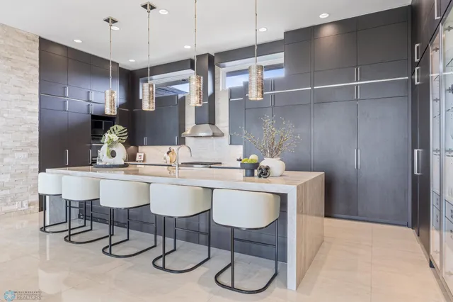 $1,130,000 | 505 Tessa Drive, Moorhead, MN 56560