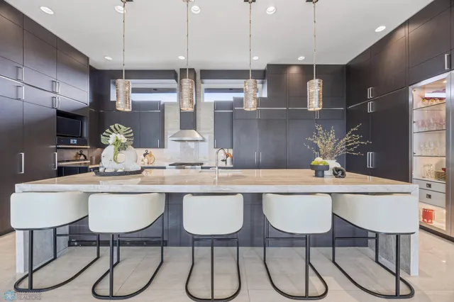 $1,130,000 | 505 Tessa Drive, Moorhead, MN 56560