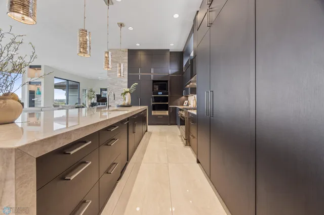 $1,130,000 | 505 Tessa Drive, Moorhead, MN 56560