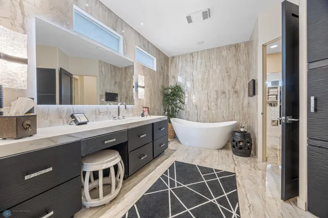 $1,130,000 | 505 Tessa Drive, Moorhead, MN 56560