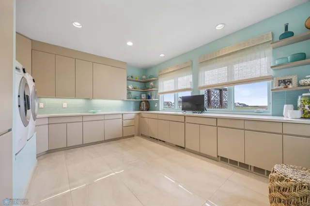 $1,130,000 | 505 Tessa Drive, Moorhead, MN 56560