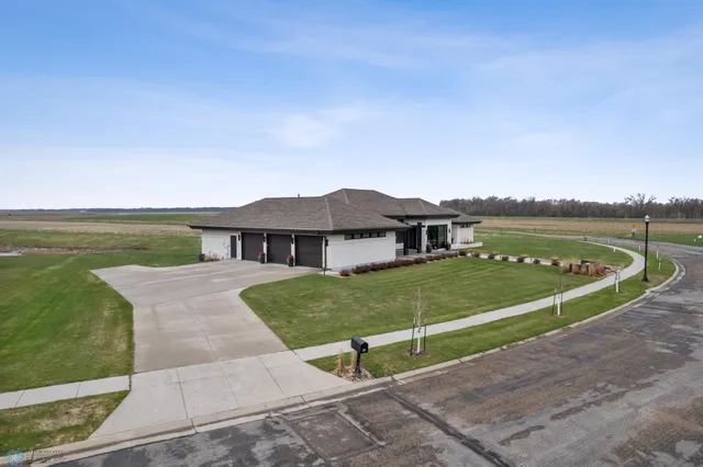 $1,130,000 | 505 Tessa Drive, Moorhead, MN 56560
