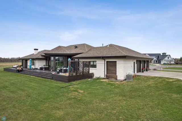 $1,130,000 | 505 Tessa Drive, Moorhead, MN 56560