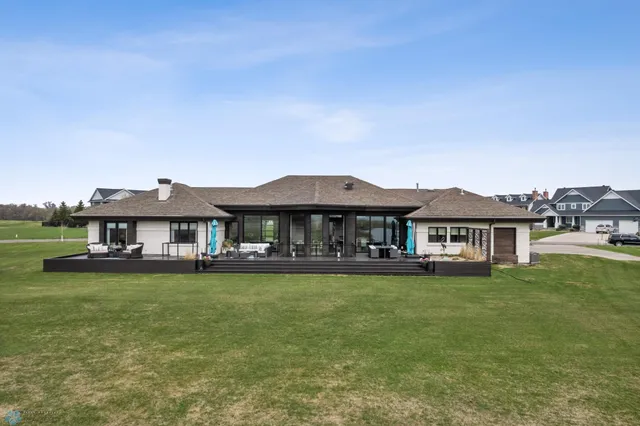 $1,130,000 | 505 Tessa Drive, Moorhead, MN 56560