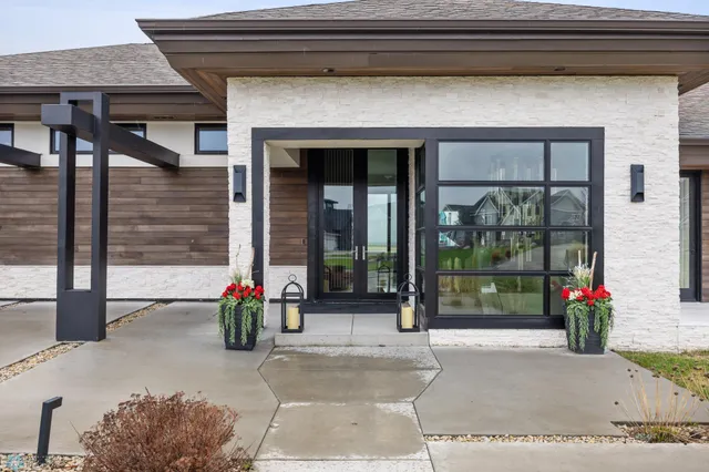 $1,130,000 | 505 Tessa Drive, Moorhead, MN 56560