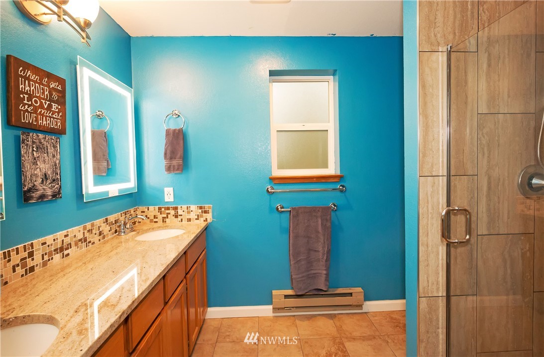 1442 Southwest Wildwood Road Port Orchard, WA 98367 - Photo 12 of 29 Gallery Image 12